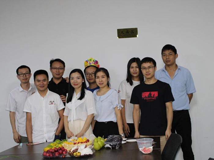 【高能計算機】您的每一個(gè)生日 我都不想缺席